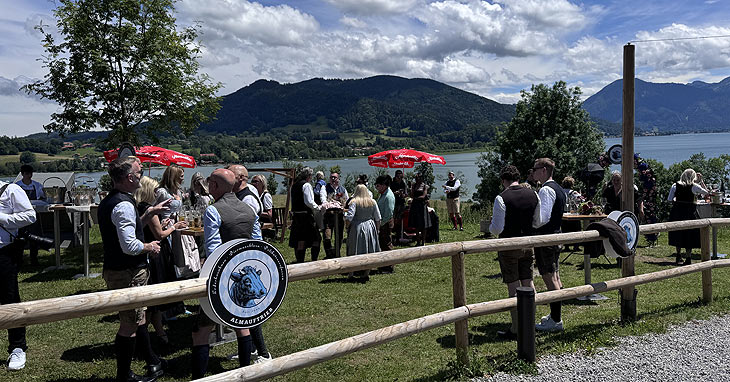 Schönstes Wetter beim Almauftrieb 2024 Summer Edition auf "Gut Kaltenbrunn" am Tegernsee (©Foto: Martin Schmitz)